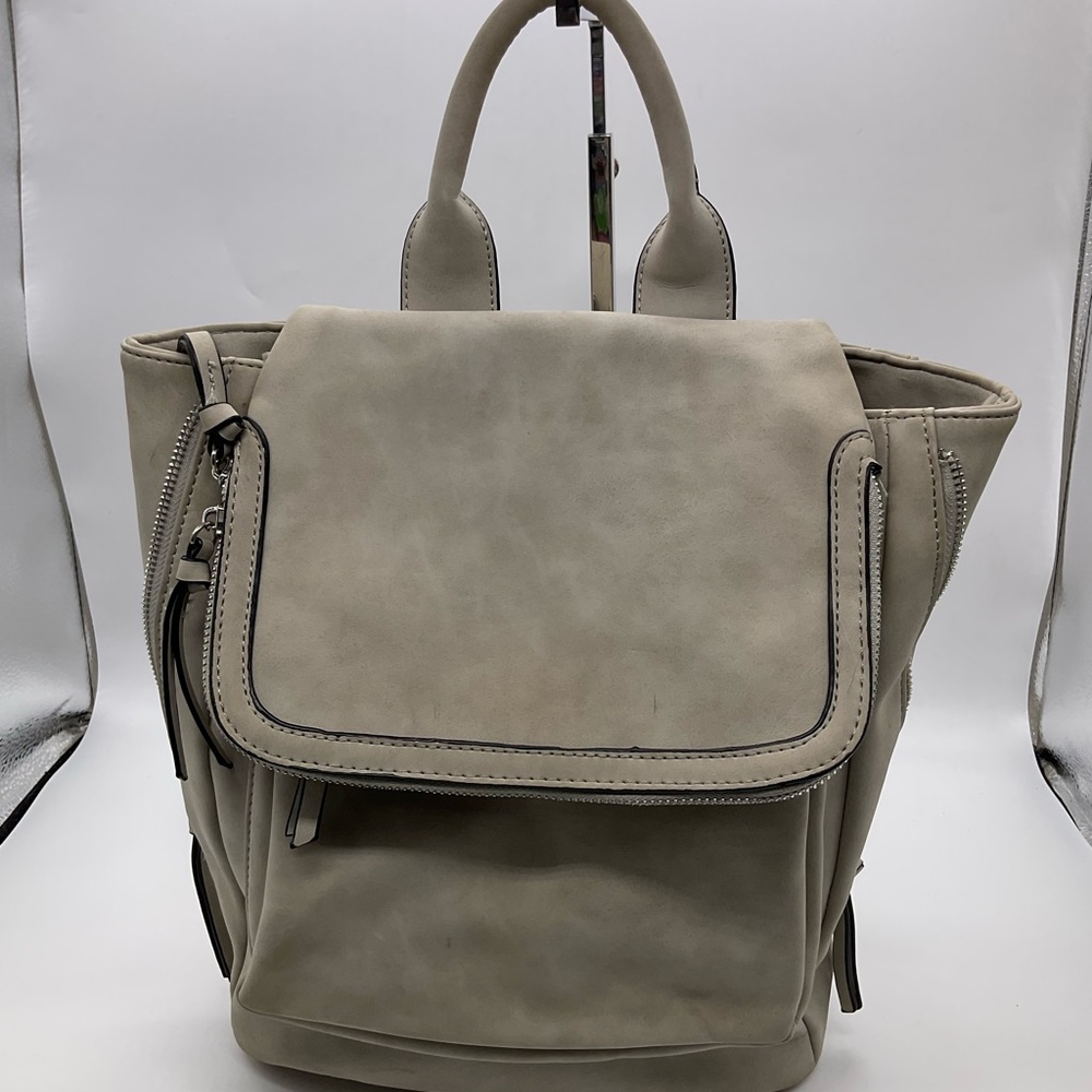 ULTRA SOFT FAUX LEATHER BACKPACK‎